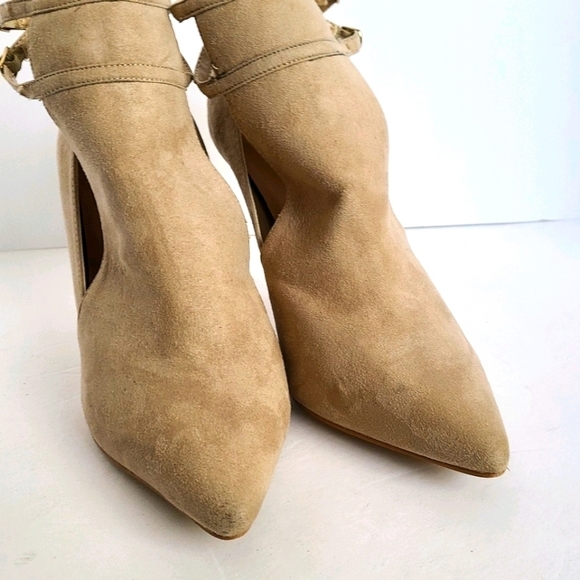 Tan Strappy Heels Size 9 Forever 21 - Picture 7 of 9